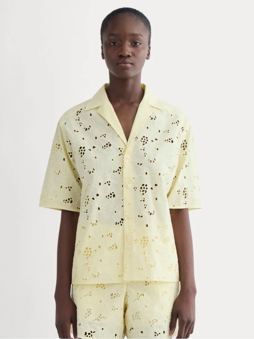 Everlane Eyelet Camp Shirt + Eyelet Pull-On Shorts Set | Light Yellow / XL / NWT - Picture 5 of 16
